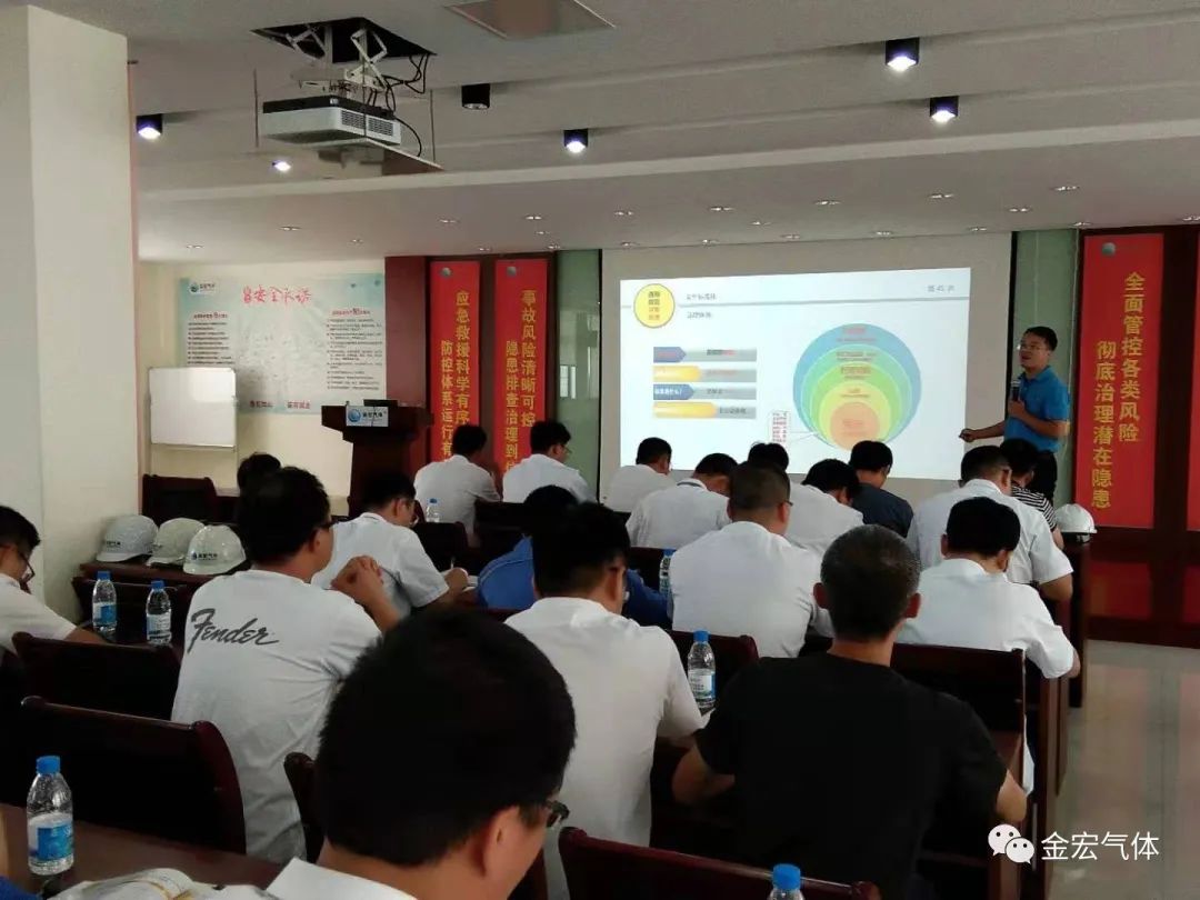 张友圣2.jpg 张友圣2.jpg