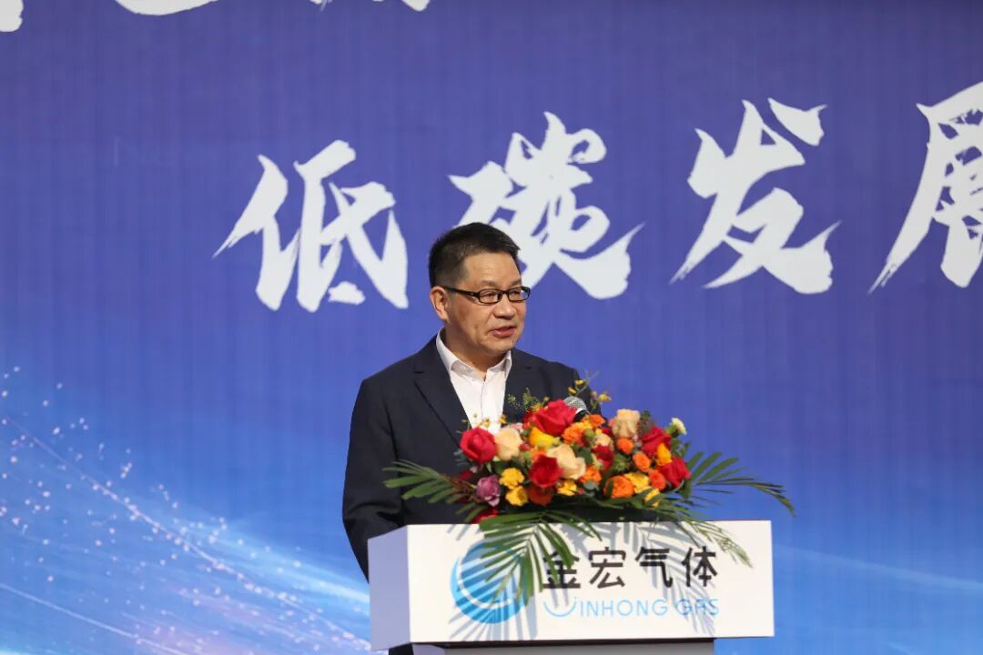 戴总.jpg 戴总.jpg